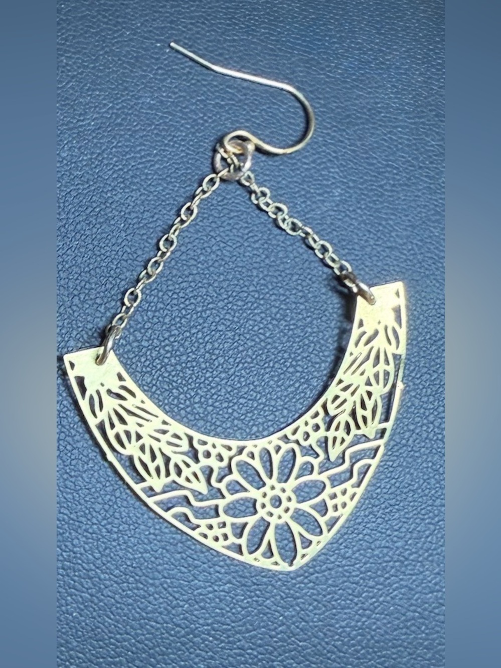 Gold Tone Boho Filigree Floral Chain Dangle Drop Hoop Earrings - Picture 2 of 5